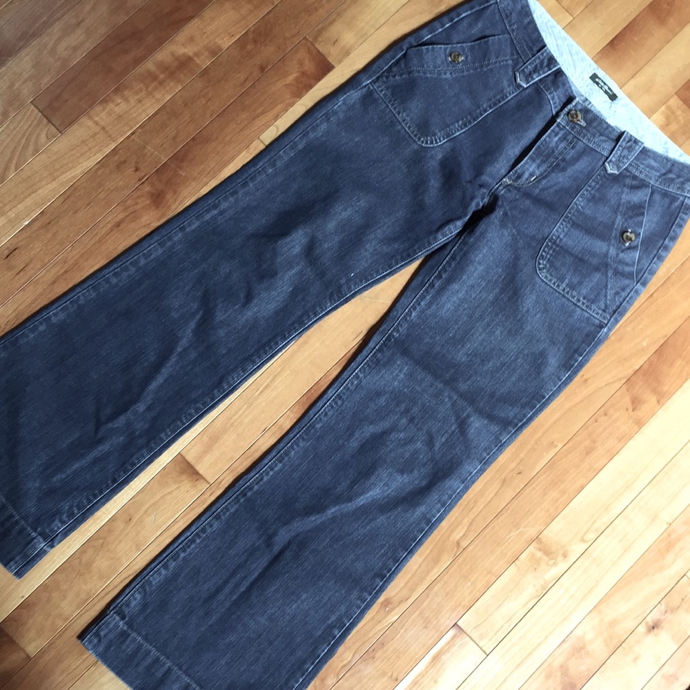 Eddie Bauer 4 Trouser Style Jeans
